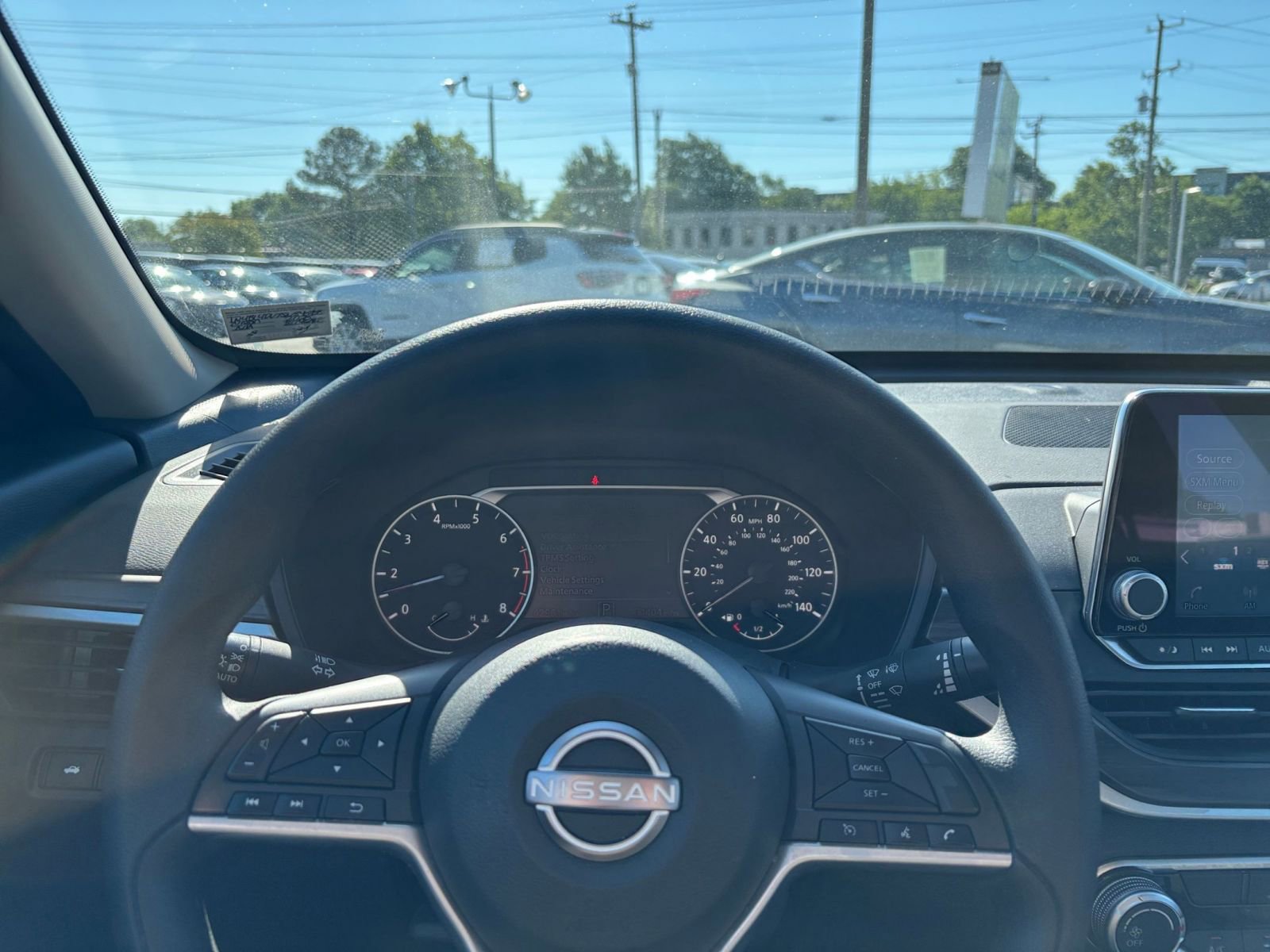 Used 2025 Nissan Altima 2.5 SV FWD image 34