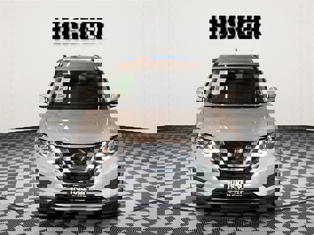 Used 2020 Nissan Rogue SV image 3