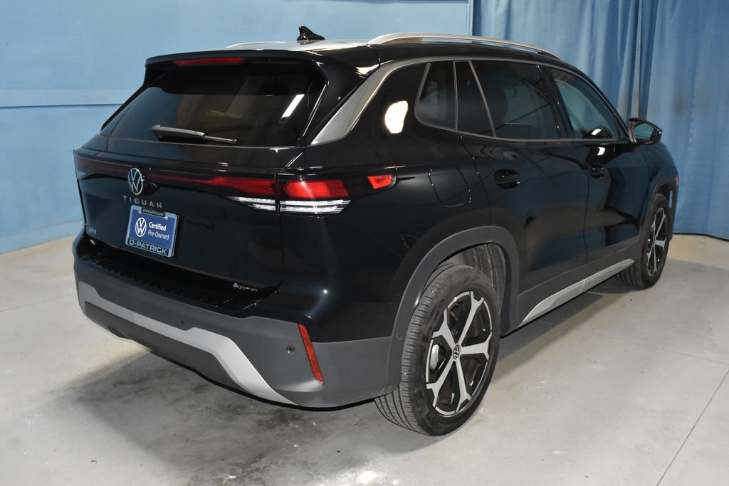 Certified 2026 Volkswagen Tiguan SE w/ Panoramic Sunroof Package AWD/4WD image 22