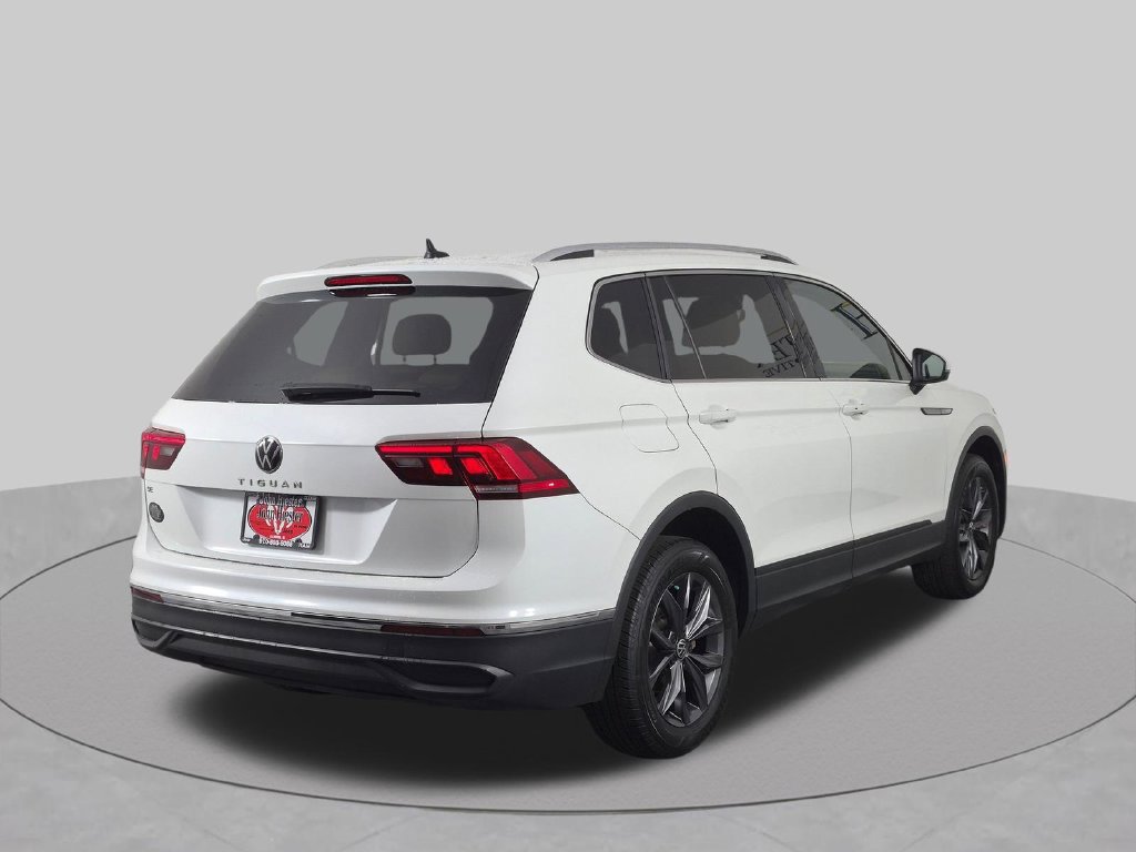 Used 2023 Volkswagen Tiguan SE FWD image 8