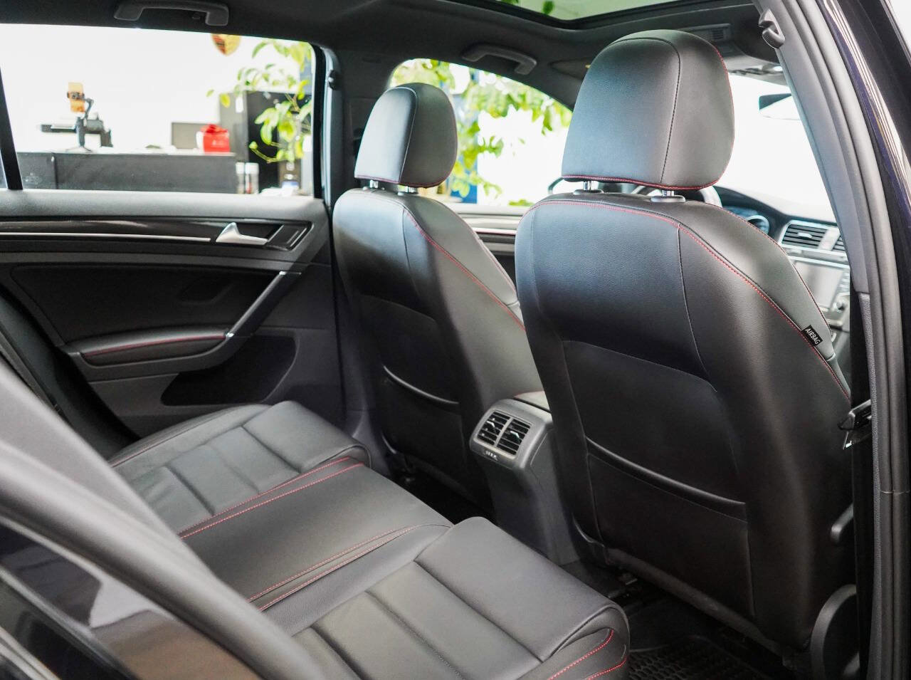 Used 2017 Volkswagen GTI Autobahn FWD image 61