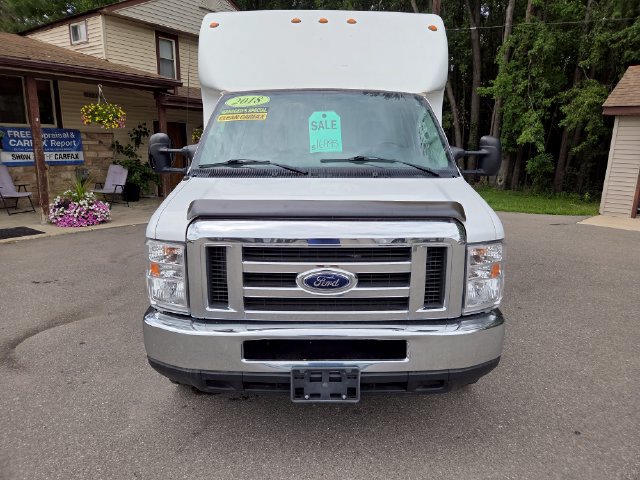 Used 2018 Ford E-350 and Econoline 350 Super Duty w/ Power Windows & Locks Group RWD image 9