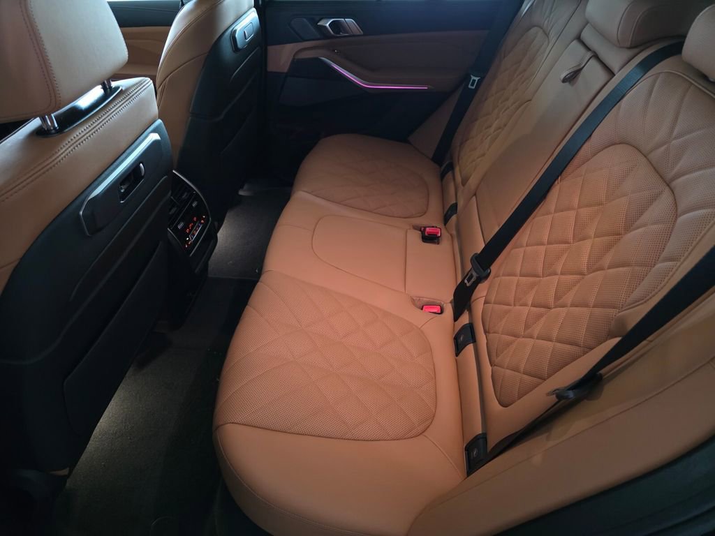 New 2026 BMW X5 M60i image 12