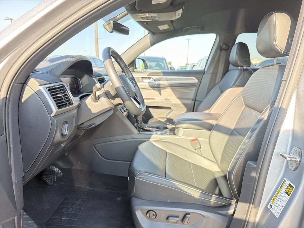 Used 2023 Volkswagen Atlas Cross Sport SE FWD image 11
