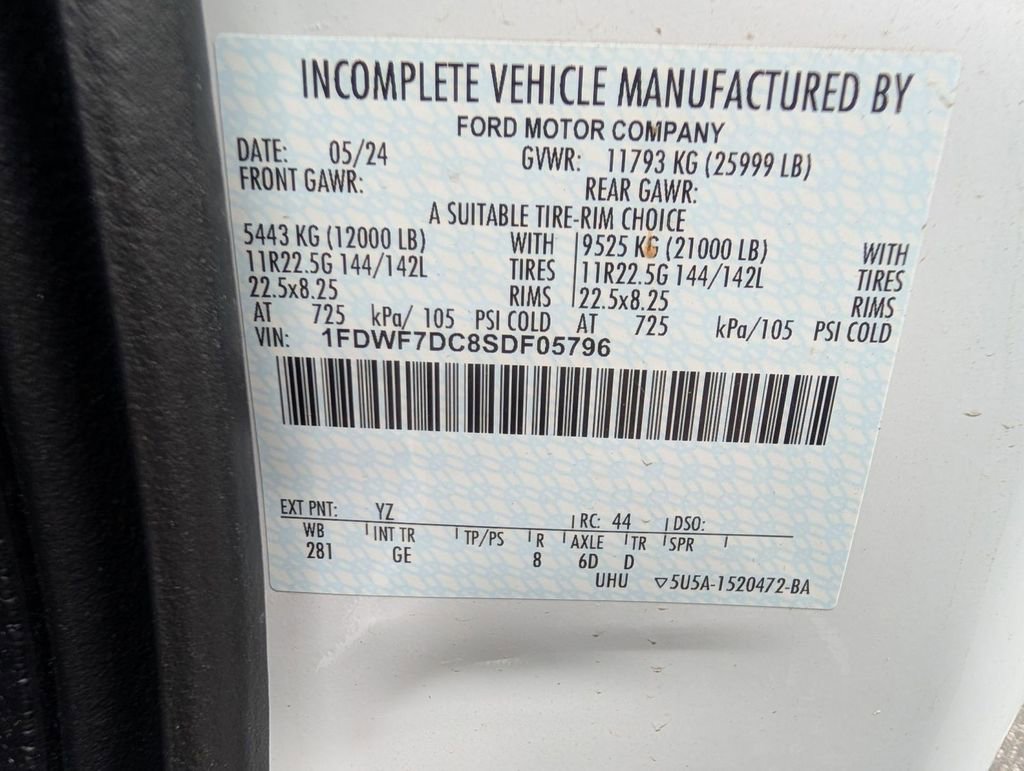 New 2025 Ford F750 2WD Regular Cab Super Duty image 32