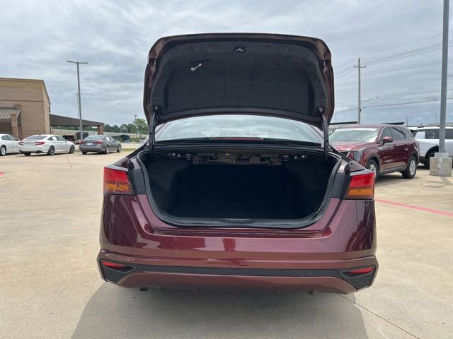 Used 2025 Nissan Altima 2.5 SV FWD image 9
