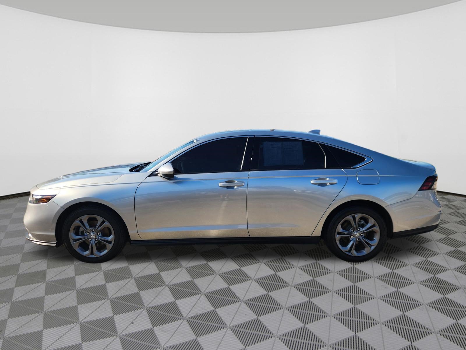 Certified 2024 Honda Accord EX image 5