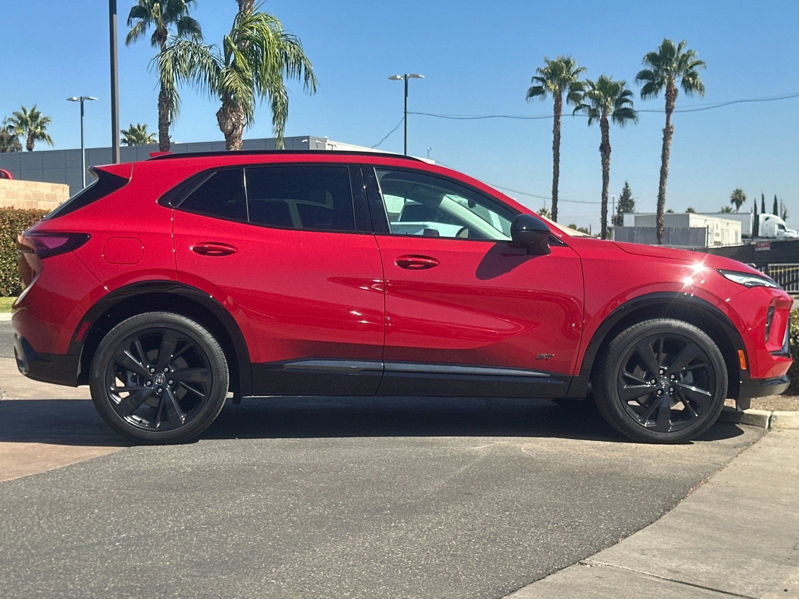 New 2025 Buick Envision Sport Touring image 3