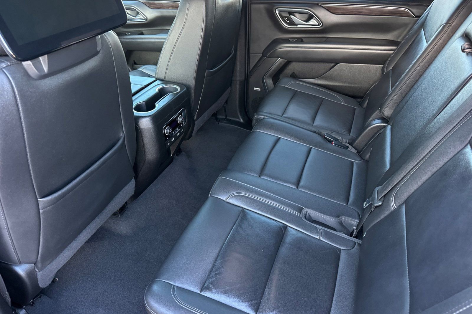 Used 2022 Chevrolet Tahoe Z71 w/ Luxury Package image 14