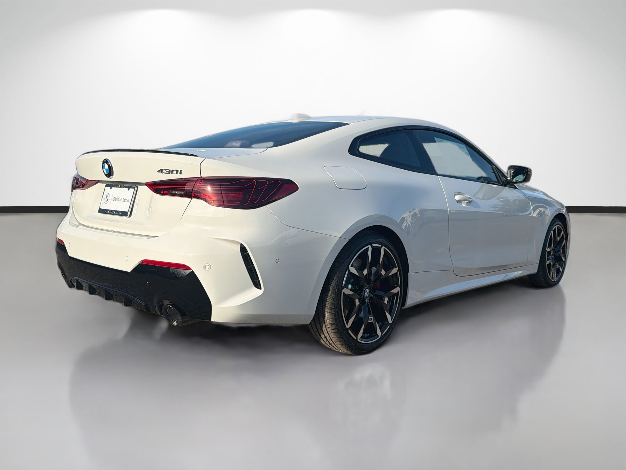 New 2026 BMW 430i Coupe w/ M Sport Package image 3
