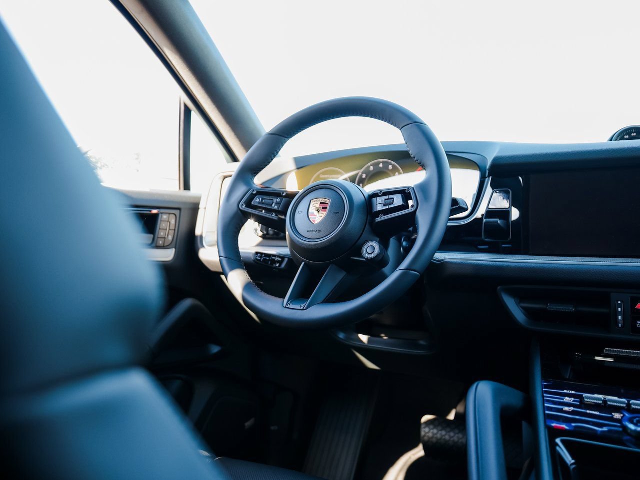 New 2026 Porsche Cayenne E-Hybrid Coupe AWD/4WD image 24