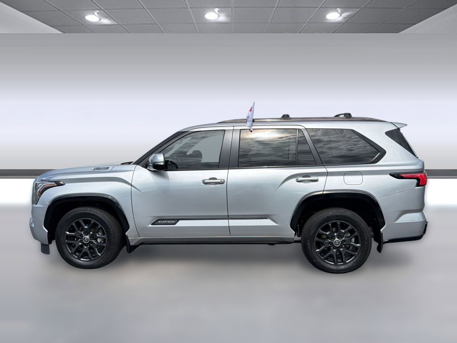 Used 2024 Toyota Sequoia Platinum AWD/4WD image 2
