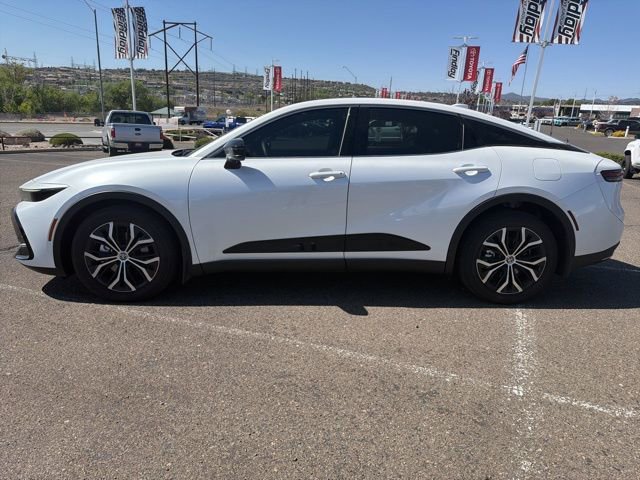 Used 2026 Toyota Crown Limited image 4