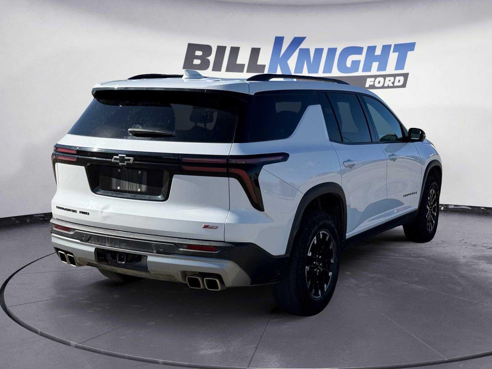 Used 2024 Chevrolet Traverse Z71 image 5