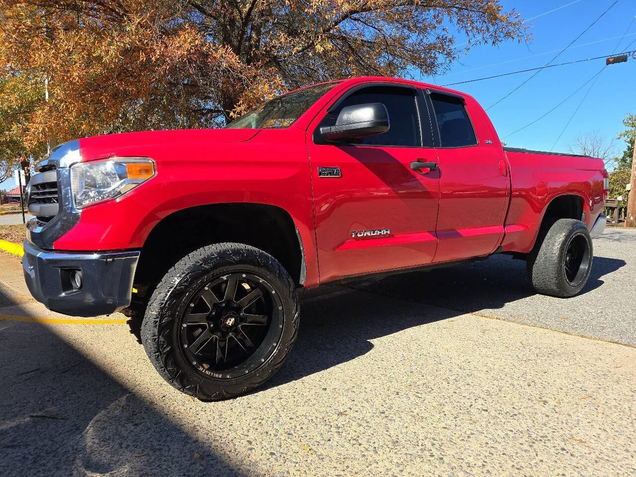 Used 2015 Toyota Tundra SR5 w/ TRD Off Road Package AWD/4WD image 56