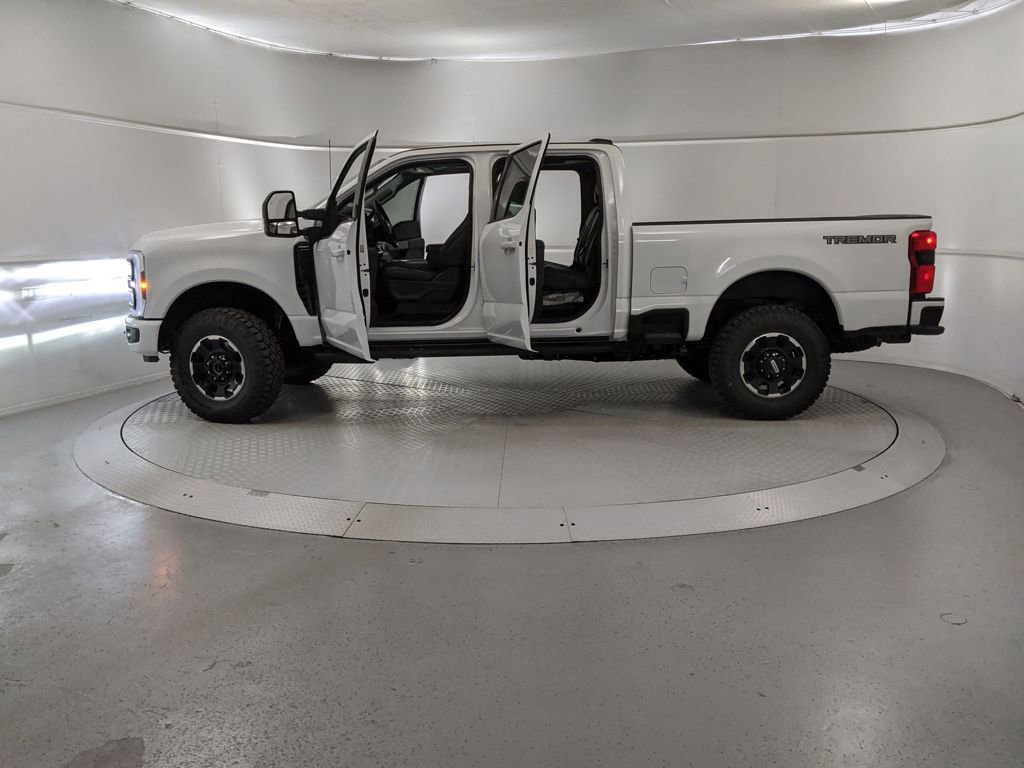 New 2025 Ford F250 Lariat w/ Lariat Ultimate Package image 18