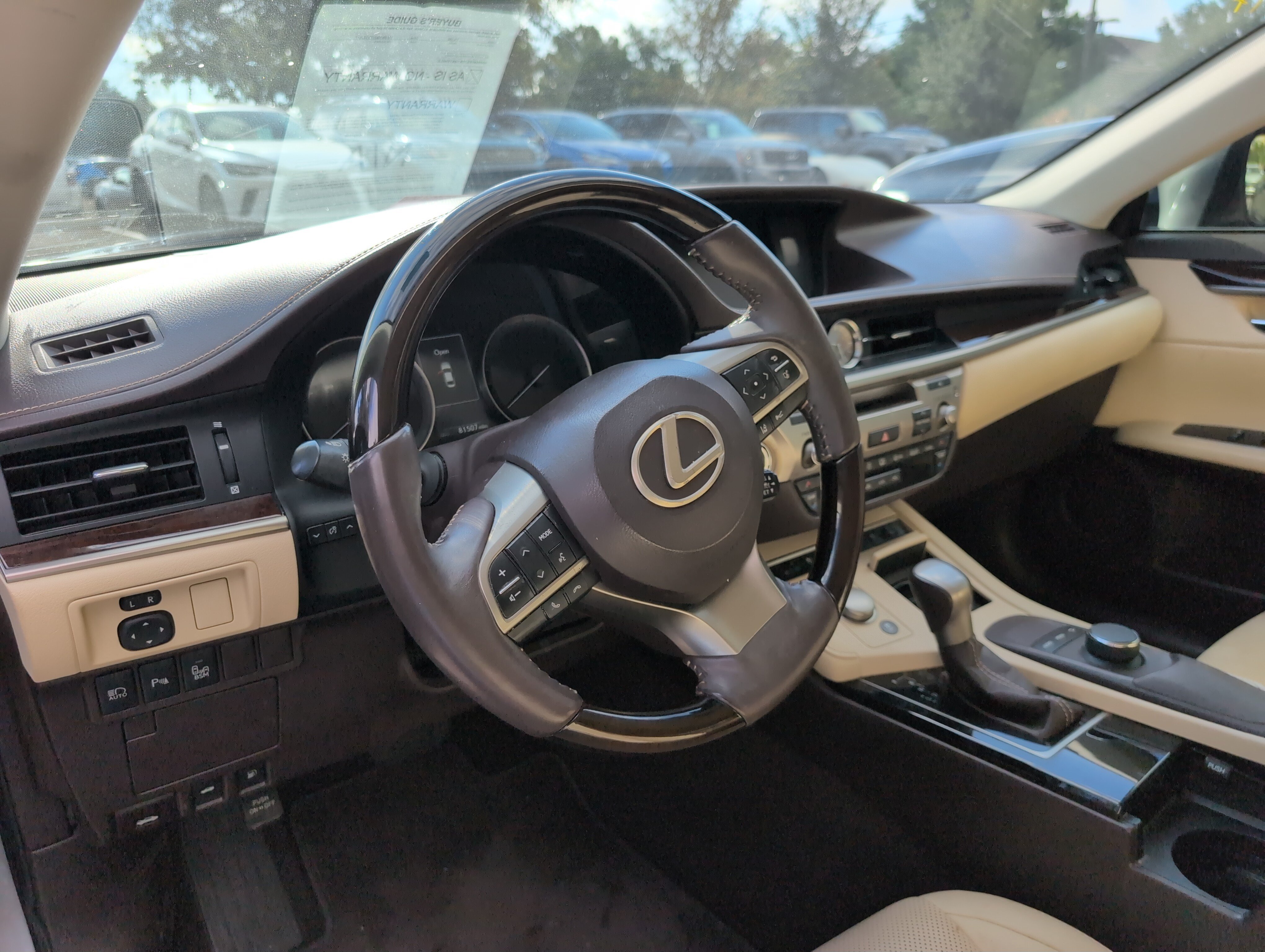 Used 2016 Lexus ES 350 w/ Premium Package w/Wood Trim FWD image 6