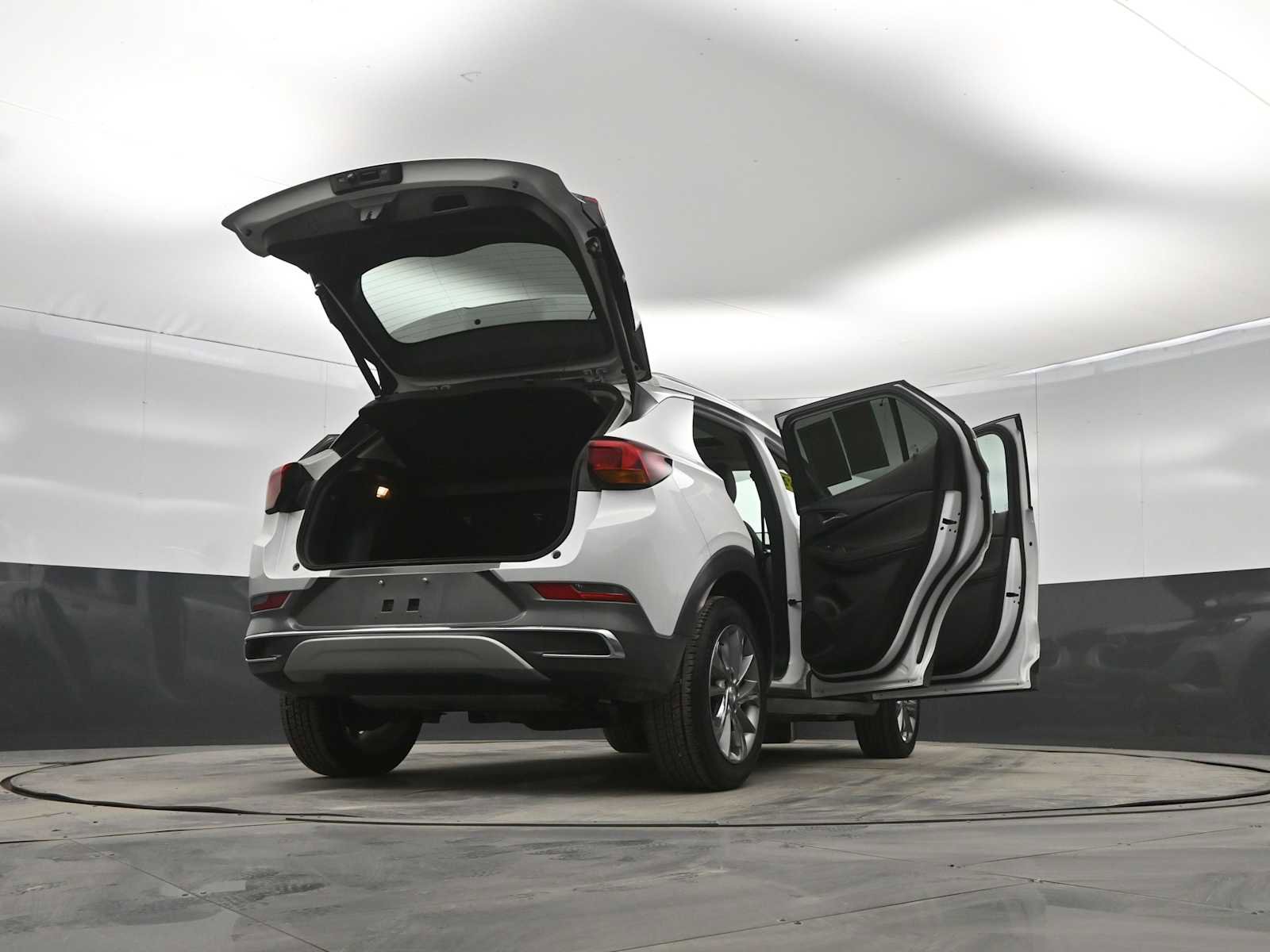 Used 2022 Buick Encore GX Essence w/ Experience Buick Package AWD/4WD image 45