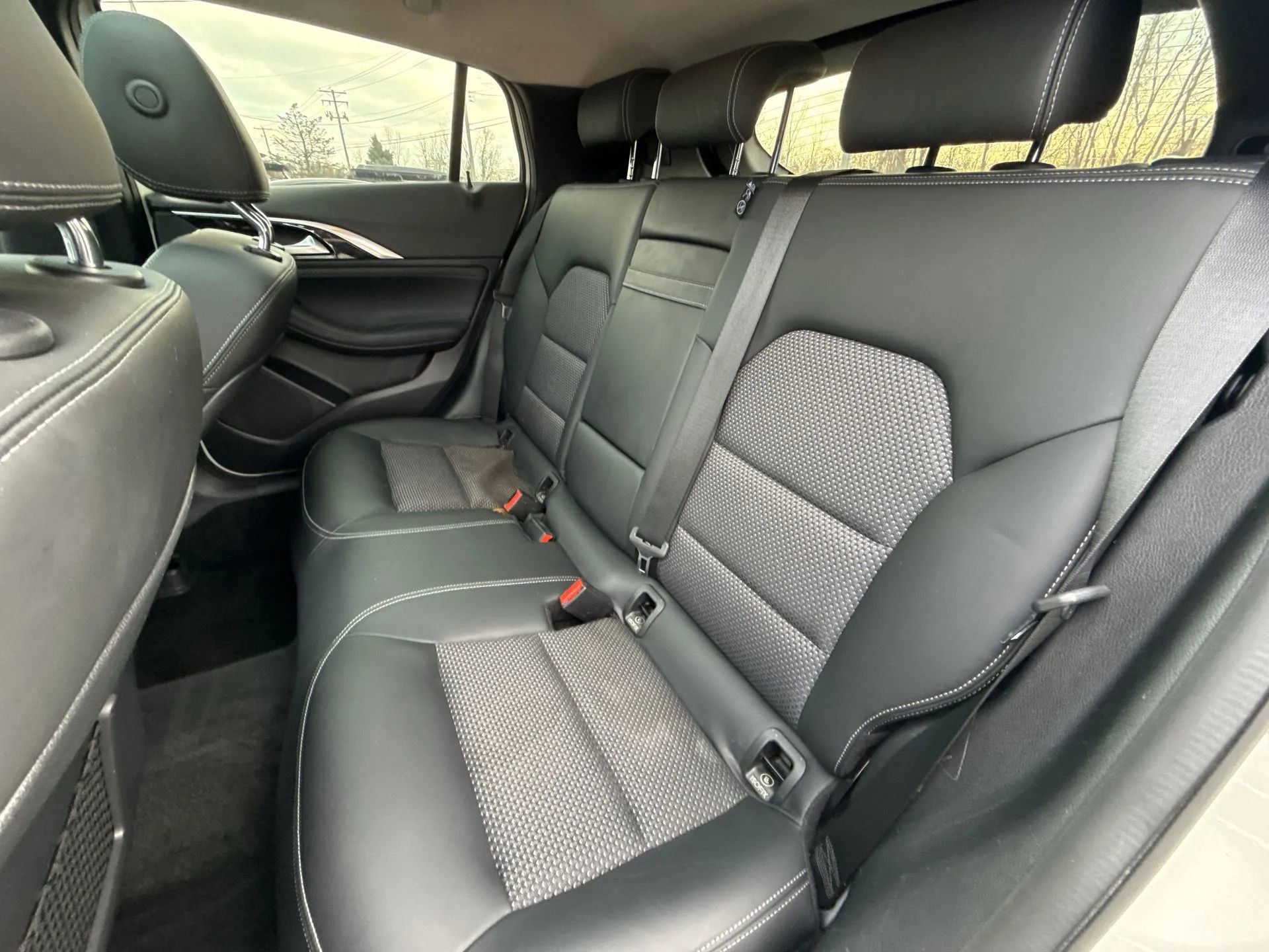Used 2019 INFINITI QX30 Premium w/ Navigation Package image 25