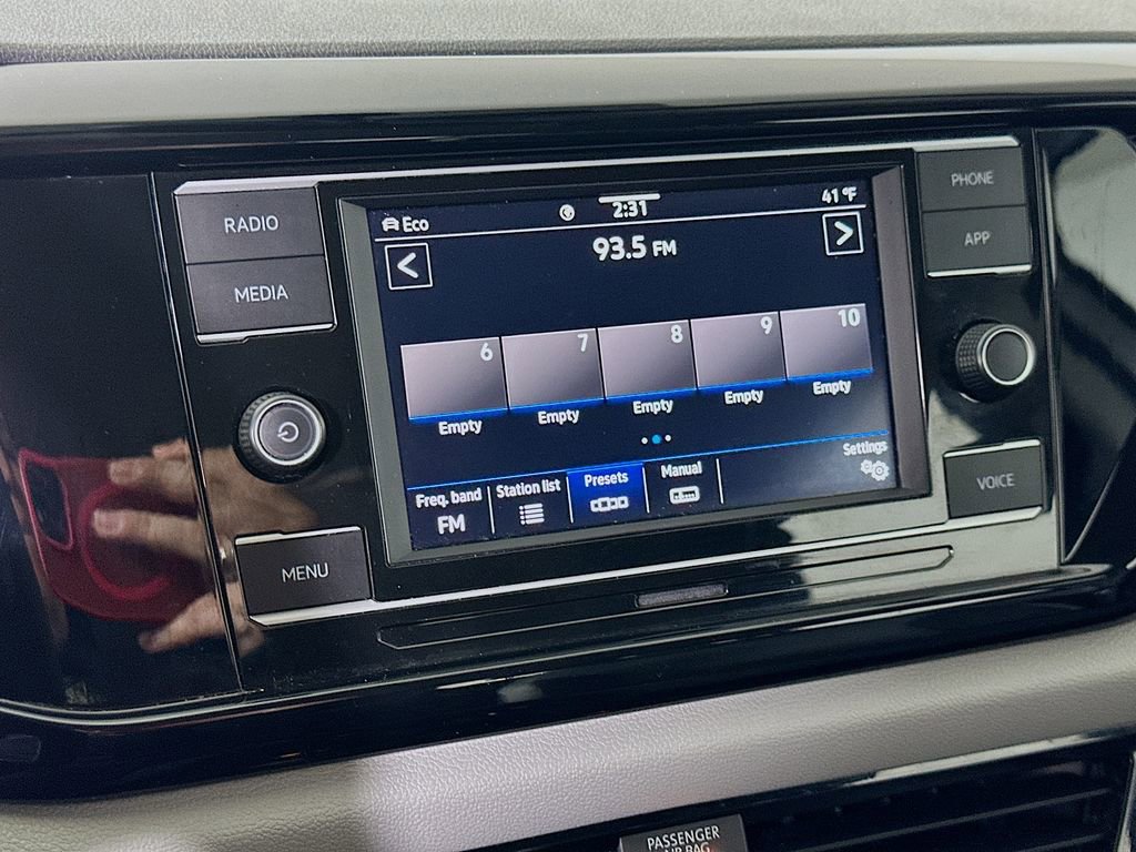 Used 2023 Volkswagen Taos S image 28