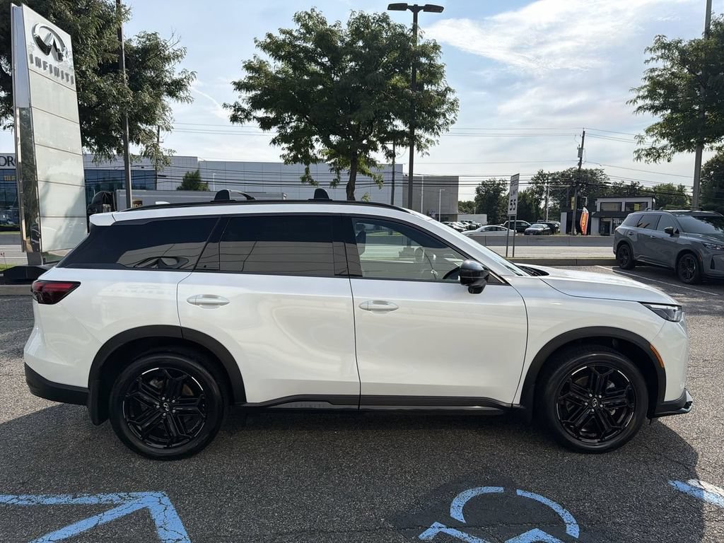 Certified 2026 INFINITI QX60 Sport w/ Dark Cargo Package AWD/4WD image 9