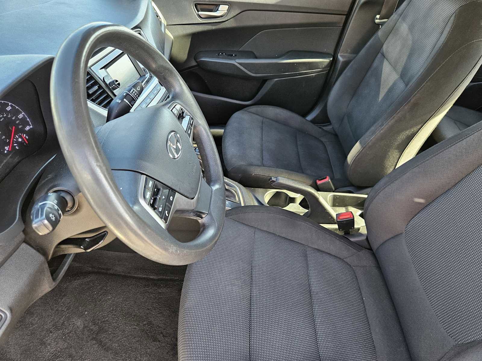 Used 2021 Hyundai Accent SE image 11