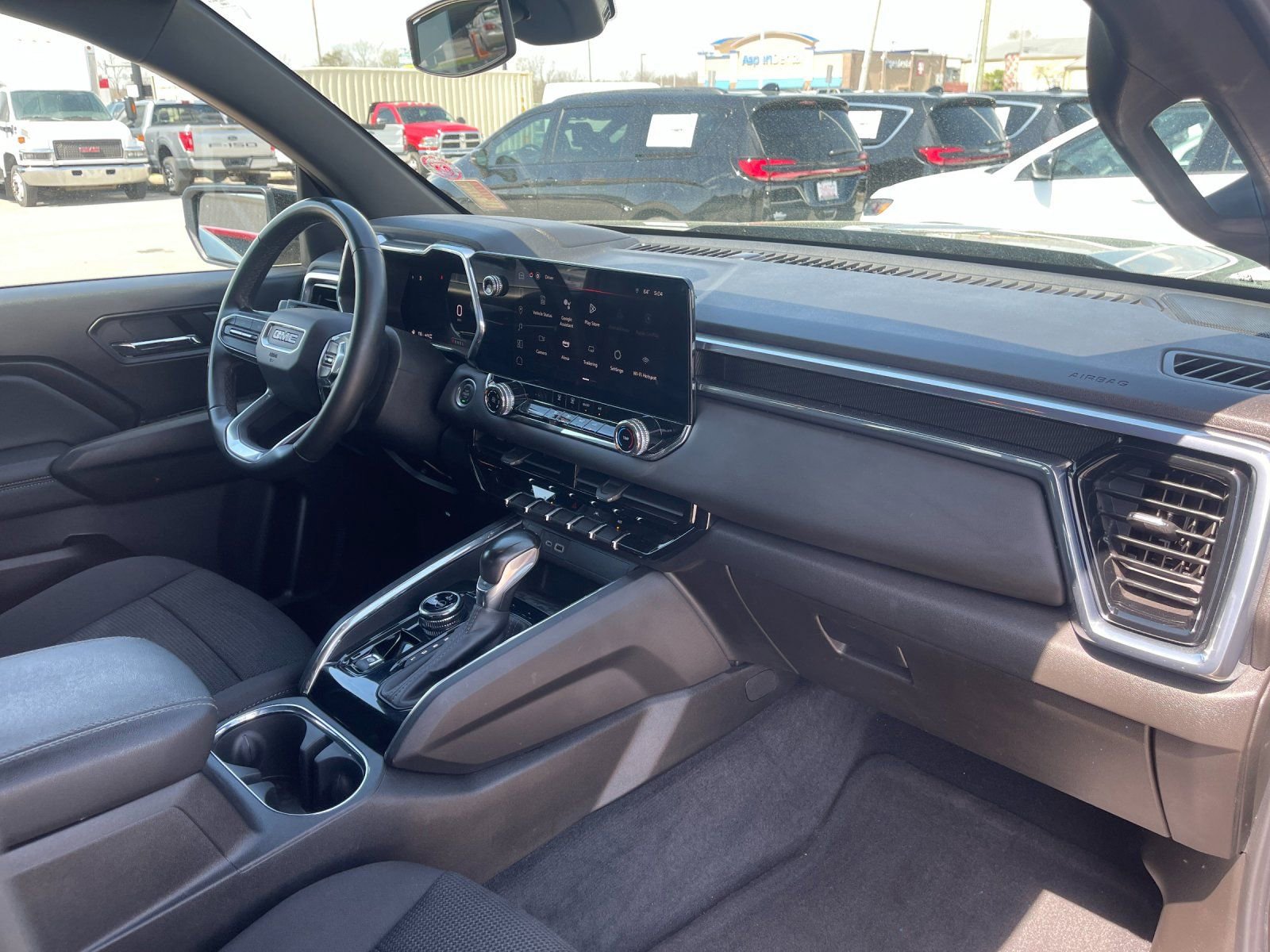 Used 2025 GMC Canyon Elevation image 17