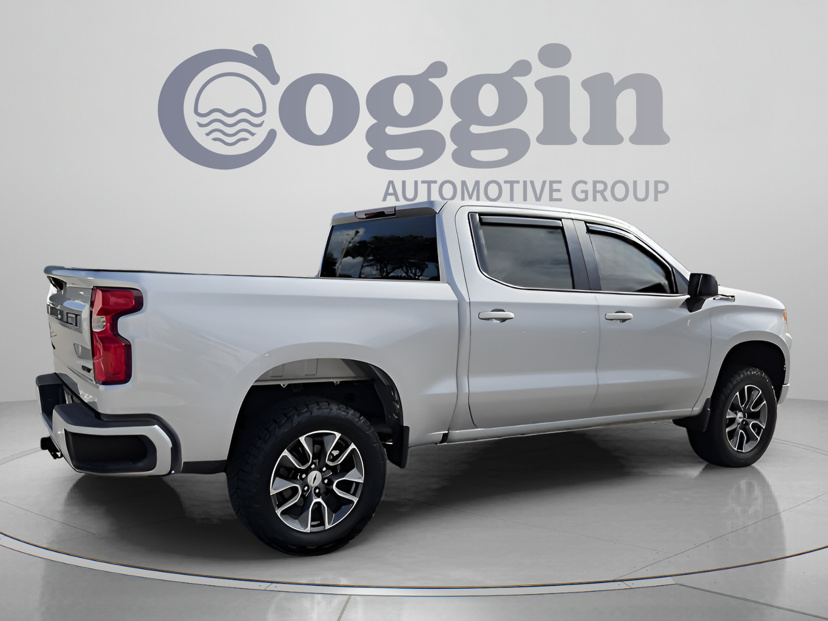 Used 2022 Chevrolet Silverado 1500 RST w/ Z71 Off-Road Package AWD/4WD image 5