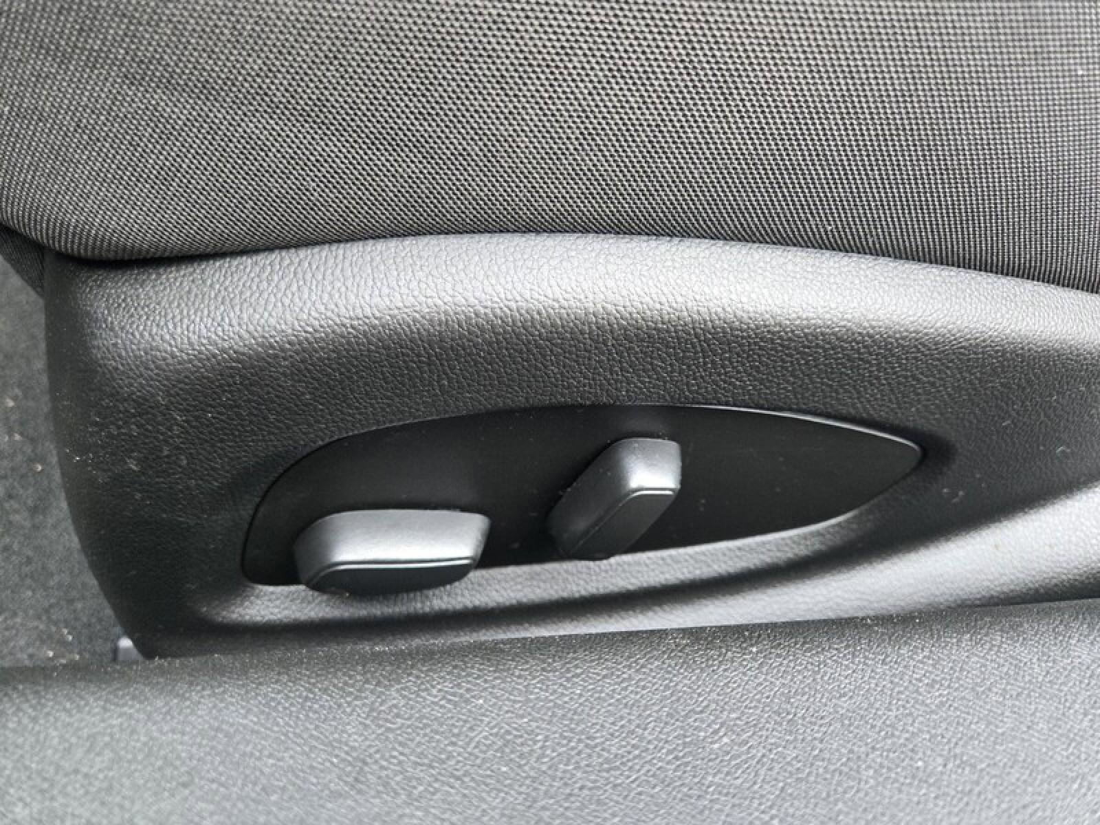 Used 2024 Chevrolet Camaro LT w/ Technology Package image 19