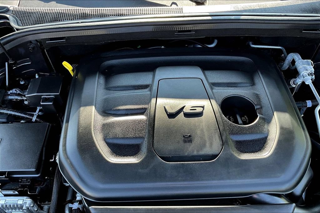 Used 2021 Jeep Grand Cherokee Limited AWD/4WD image 32