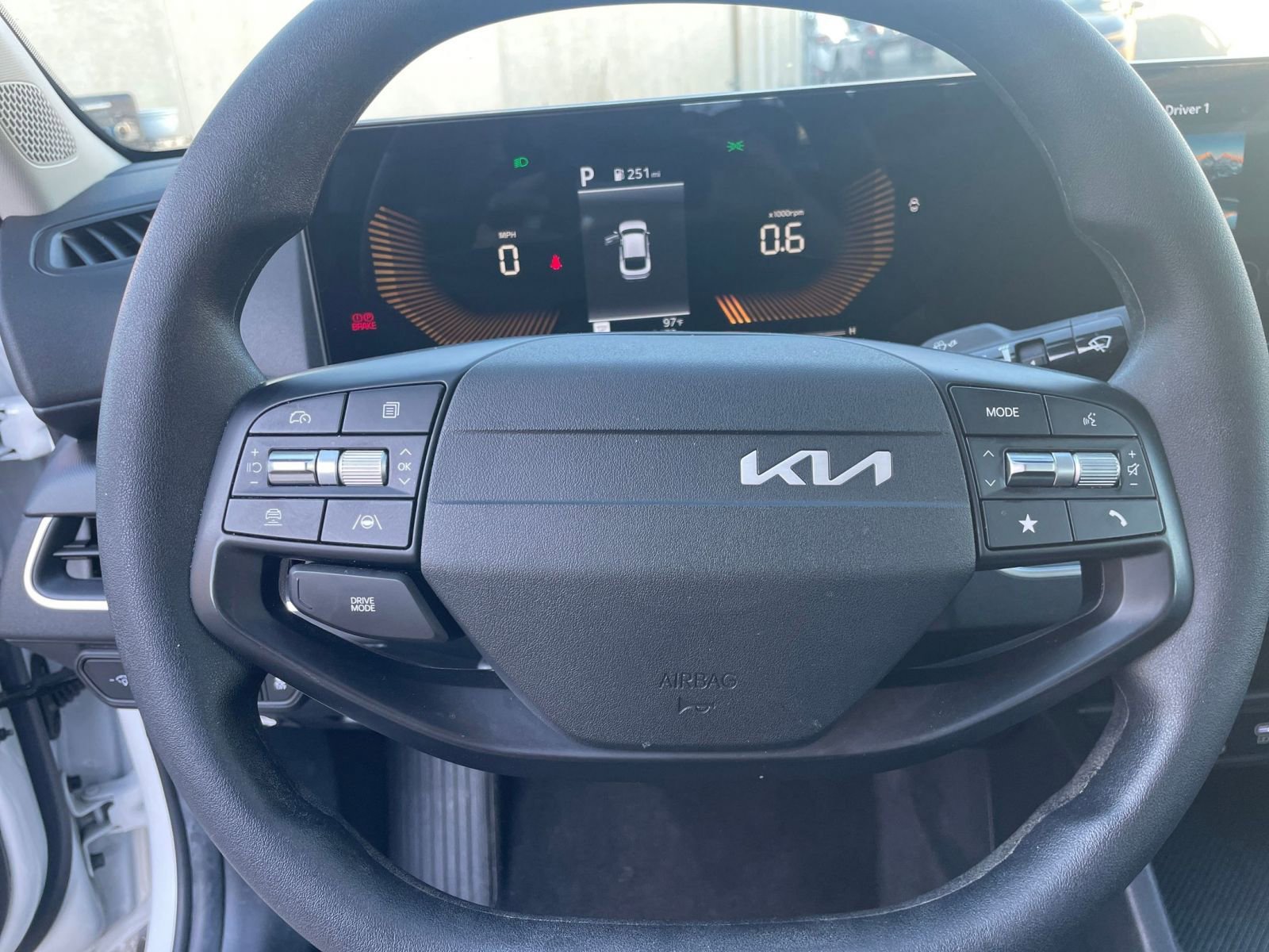 Used 2025 Kia K4 LXS image 28