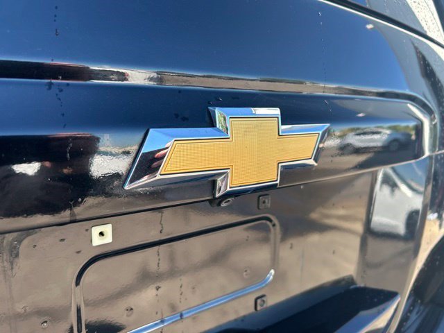Used 2018 Chevrolet Suburban LT AWD/4WD image 50