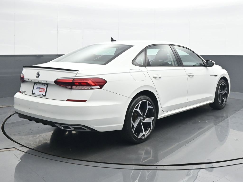 Used 2020 Volkswagen Passat 2.0T R-Line image 6