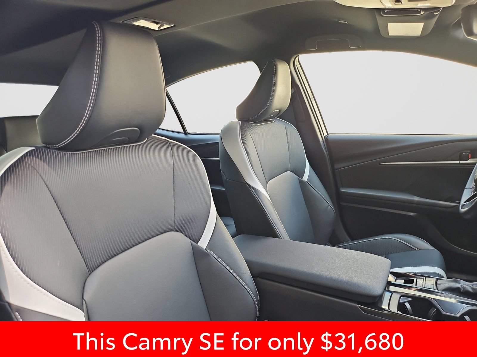 Used 2025 Toyota Camry SE FWD image 18