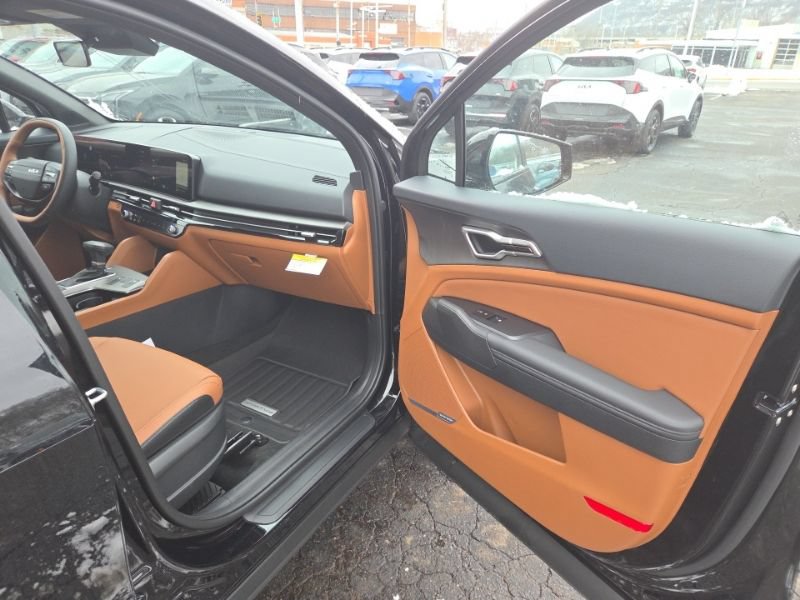 New 2026 Kia Sportage X-Line w/ X-Line Technology Package AWD/4WD image 13