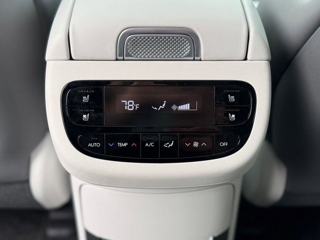 New 2026 Hyundai Ioniq 9 Limited image 17
