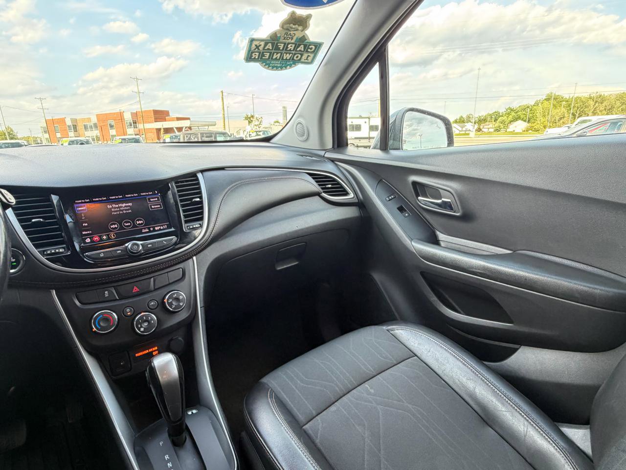 Used 2022 Chevrolet Trax LT w/ Driver Confidence Package AWD/4WD image 16