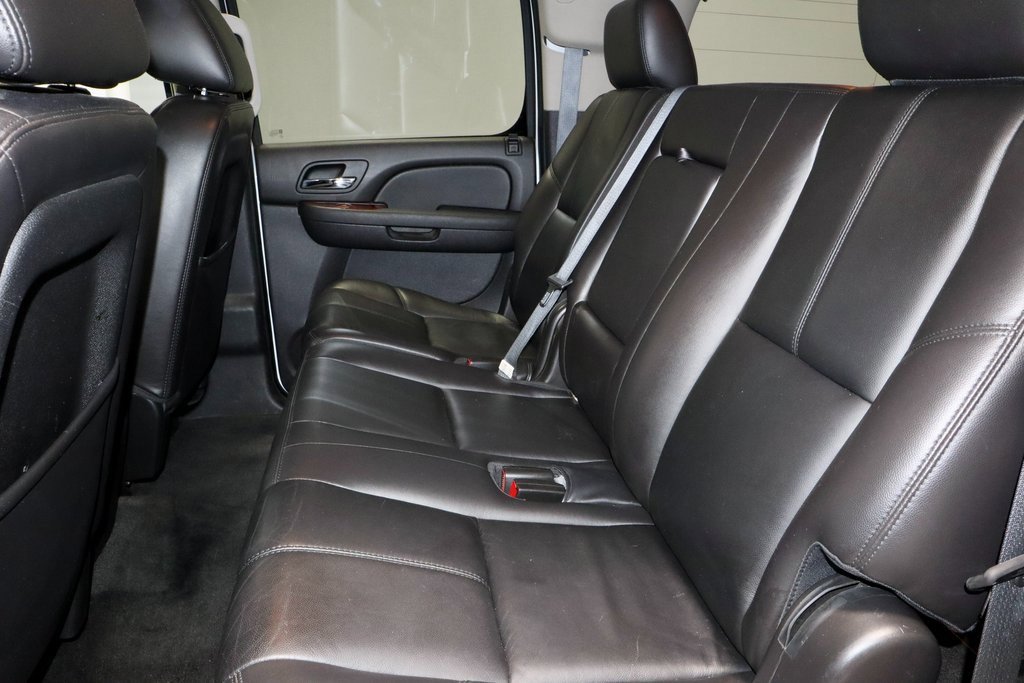 Used 2011 Chevrolet Suburban LT image 20