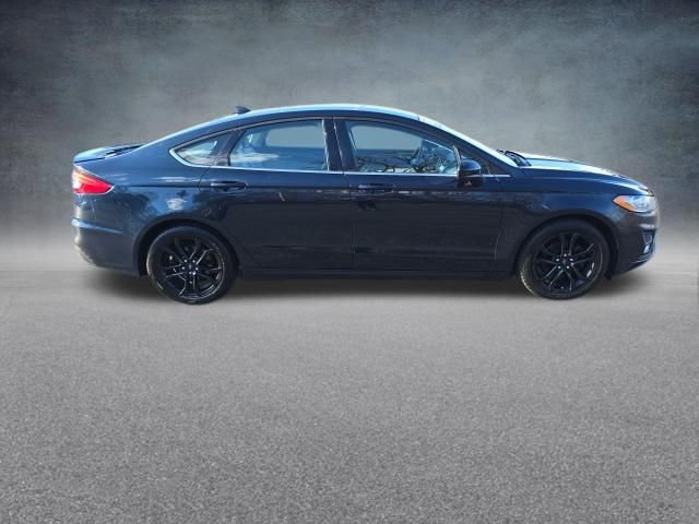 Used 2020 Ford Fusion SE w/ Equipment Group 151A image 8
