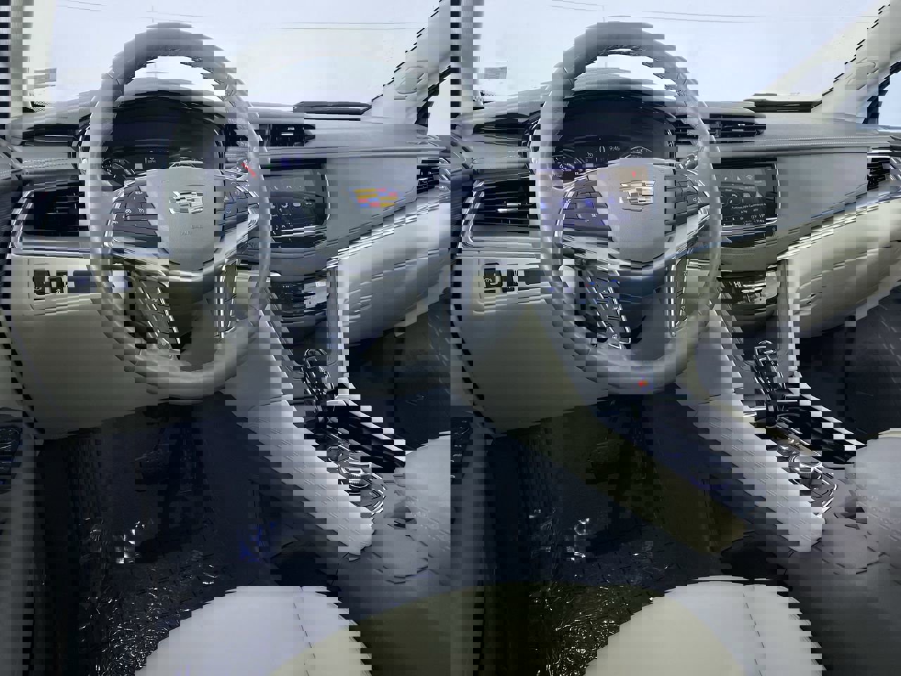 Certified 2023 Cadillac XT5 Premium Luxury image 2