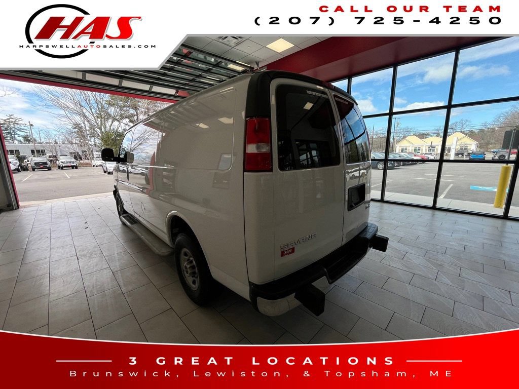 Used 2024 GMC Savana 2500 RWD image 3
