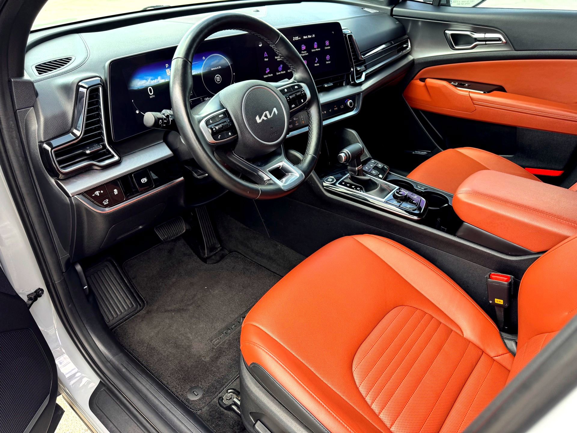 Used 2025 Kia Sportage SX FWD image 11