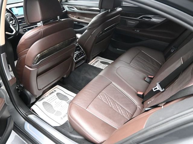 Used 2018 BMW 740i image 17