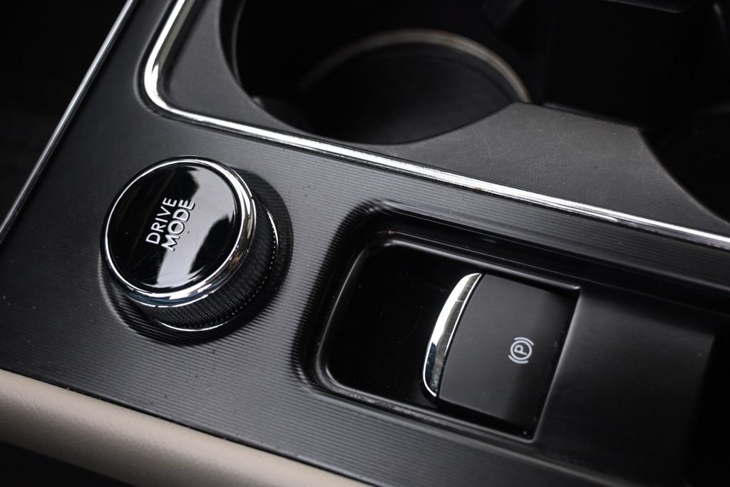 Used 2026 Lincoln Corsair Premiere AWD/4WD image 33