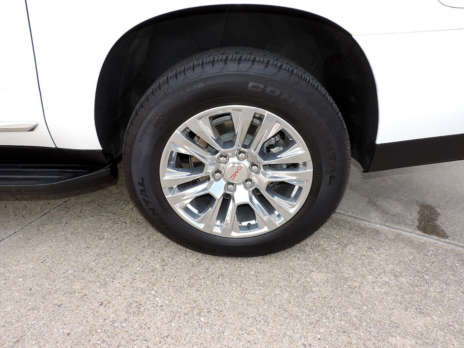 Certified 2025 GMC Yukon XL Denali AWD/4WD image 9