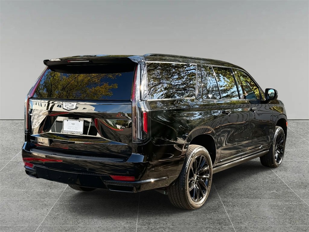 Used 2024 Cadillac Escalade ESV Sport Platinum w/ LPO, ONYX Package image 10