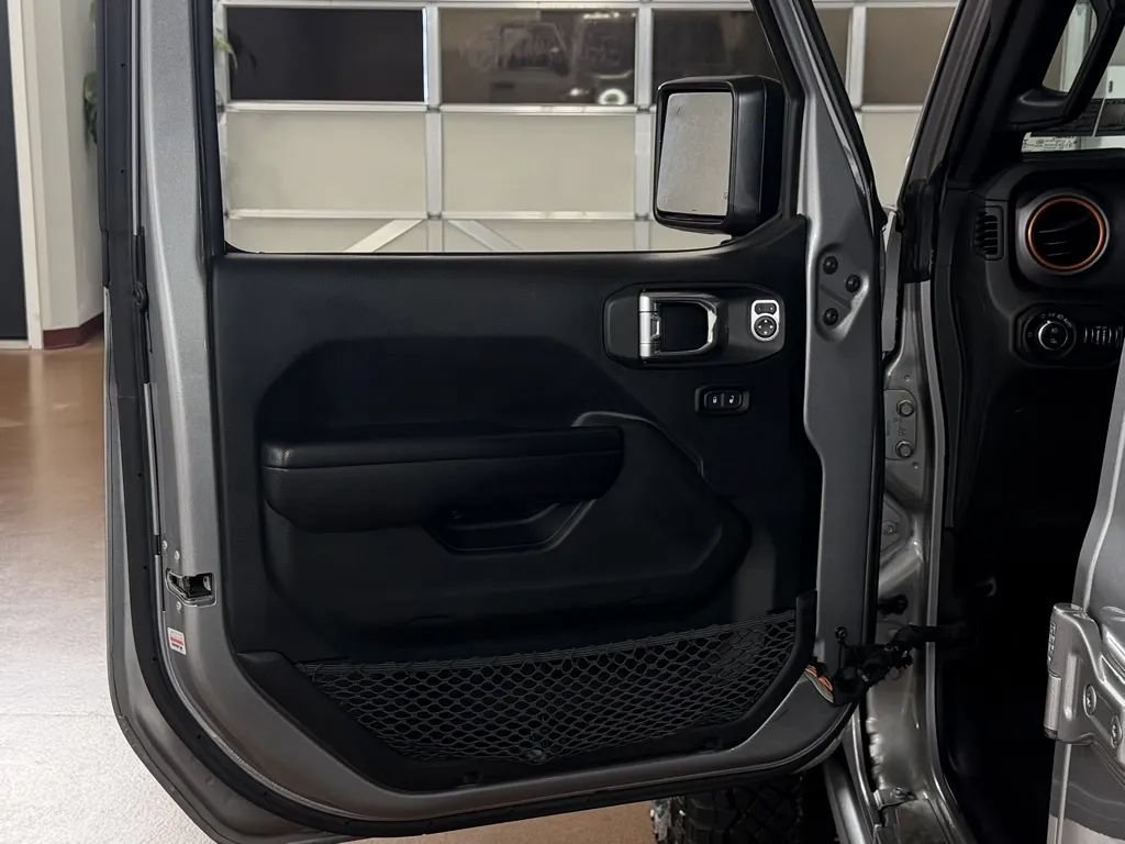 Used 2021 Jeep Gladiator Mojave AWD/4WD image 14