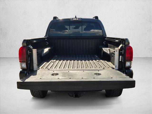 Used 2018 Toyota Tacoma SR5 RWD image 6