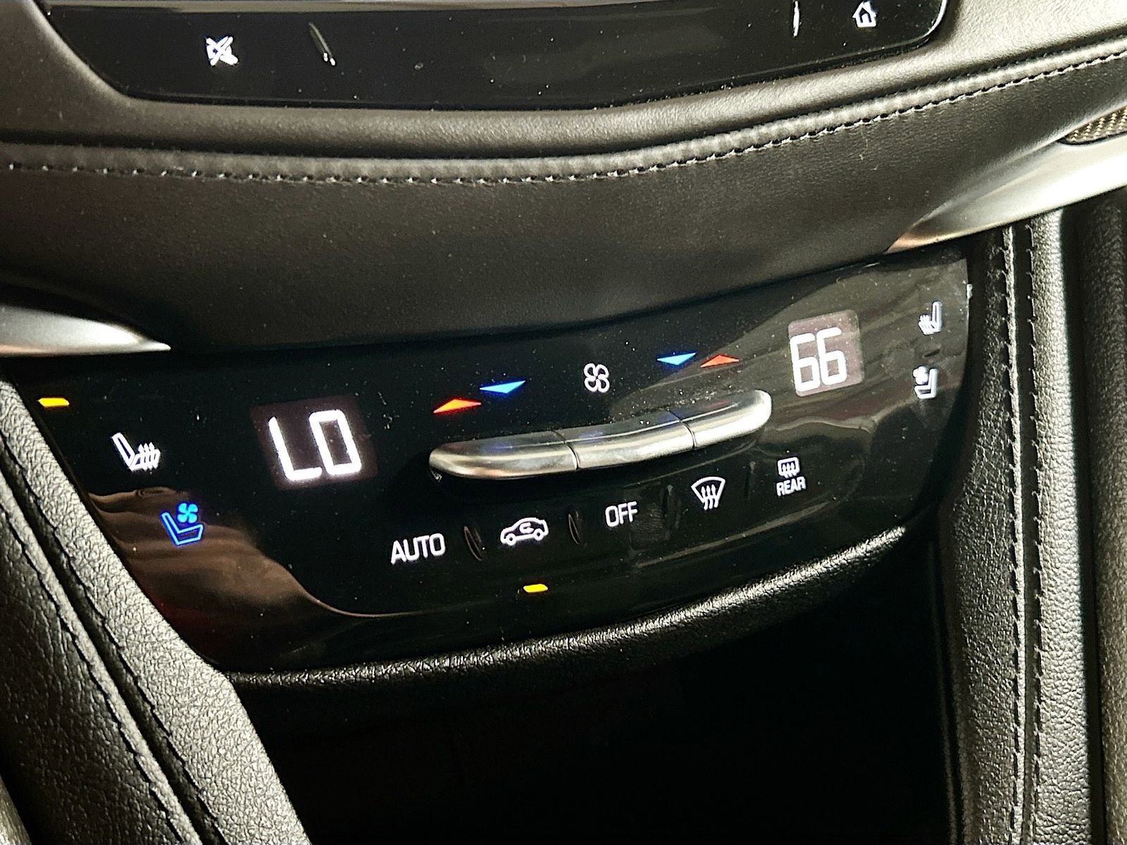 Used 2024 Cadillac XT5 Sportv w/ Platinum Package image 16