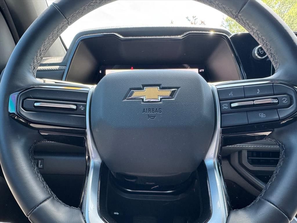 Used 2024 Chevrolet Colorado LT RWD image 15
